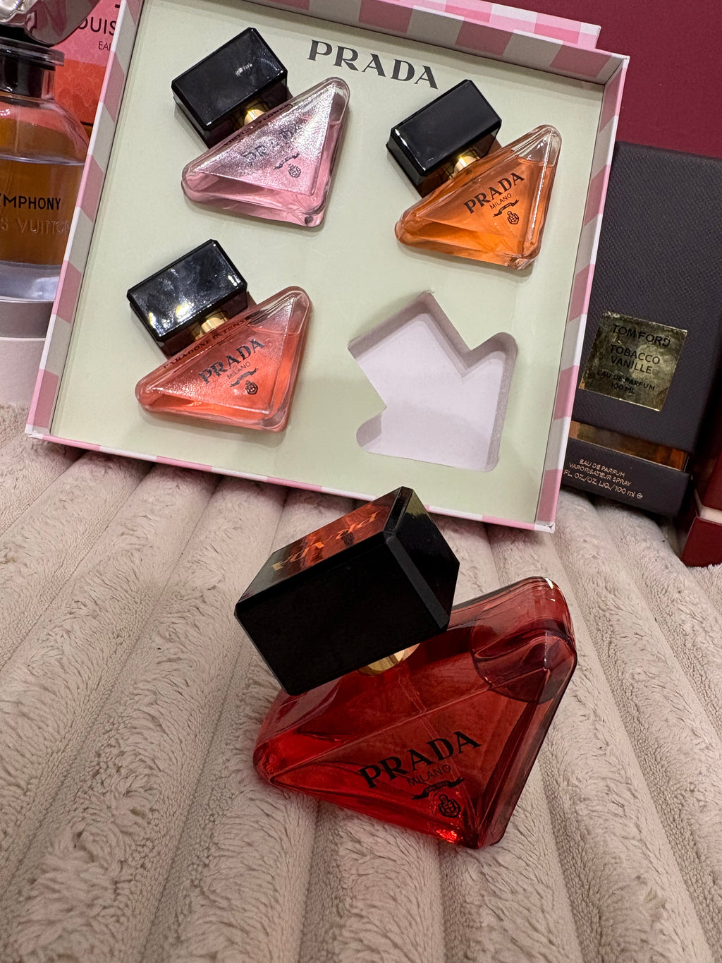 ⭐ Prada – Collection Miniatures Triangle (4 × 30 ml)