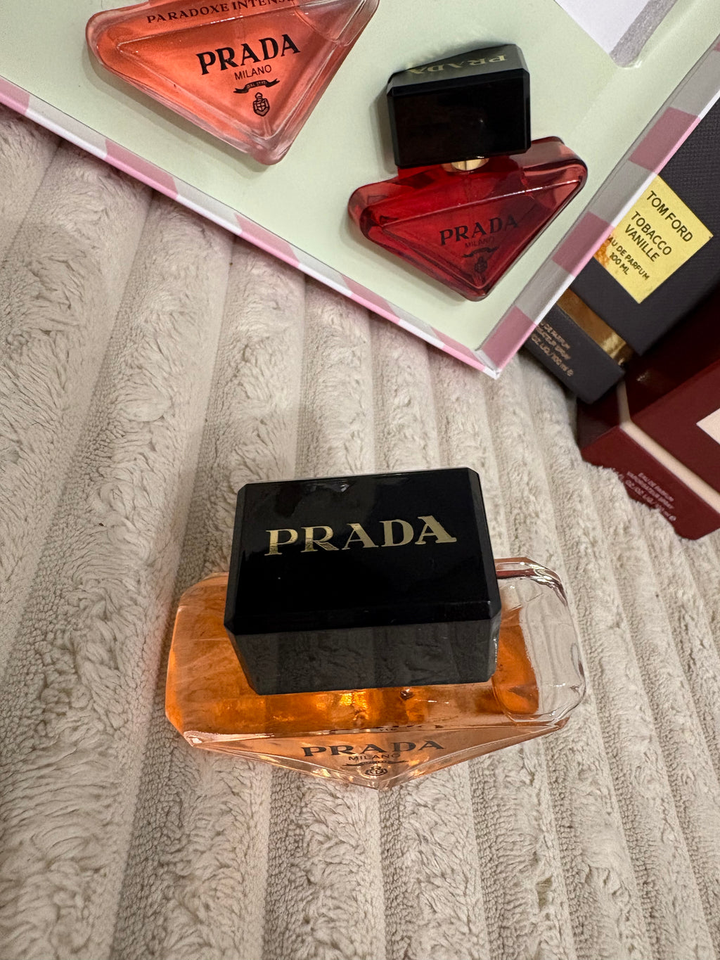 ⭐ Prada – Collection Miniatures Triangle (4 × 30 ml)