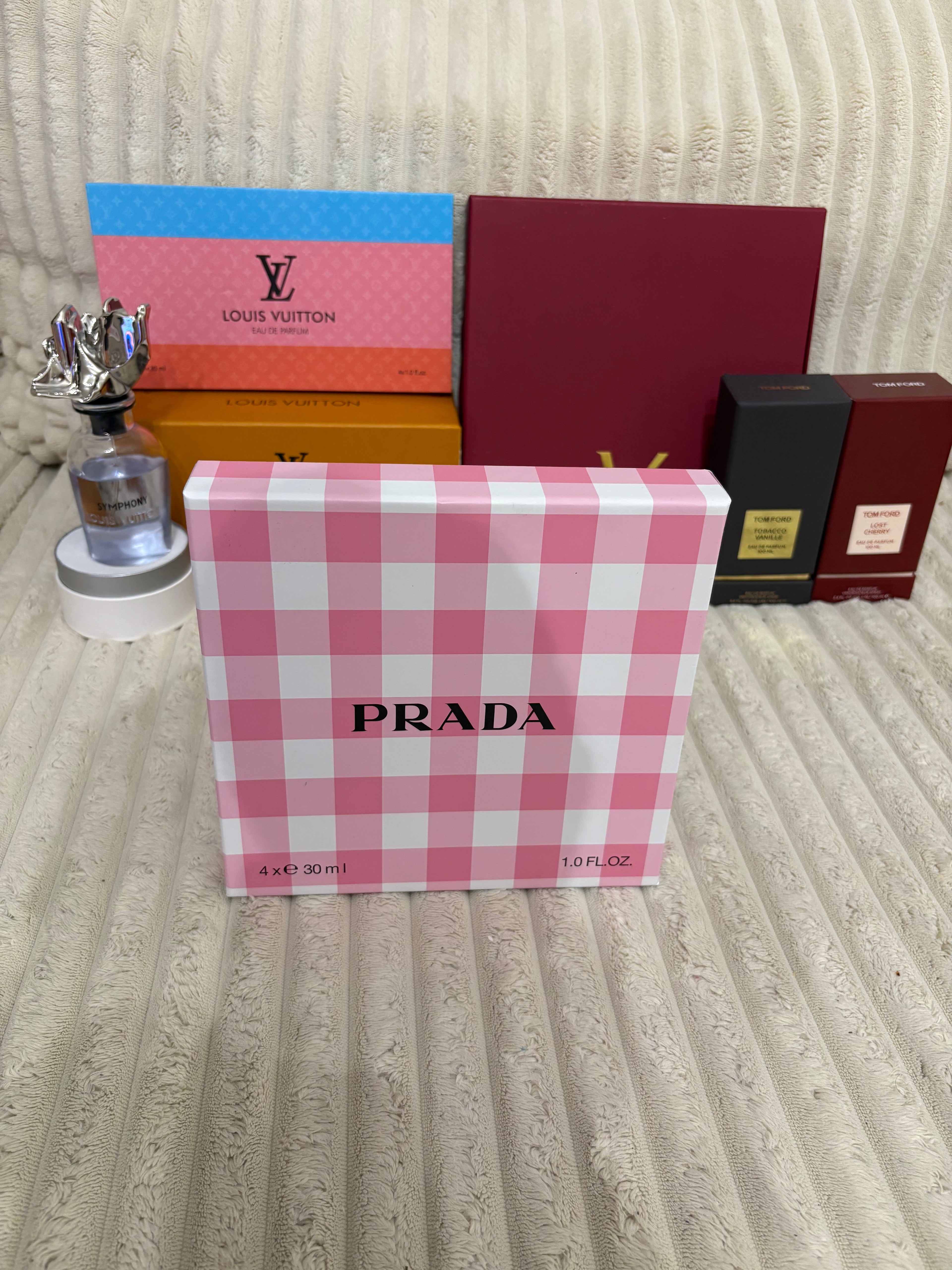 ⭐ Prada – Collection Miniatures Triangle (4 × 30 ml)