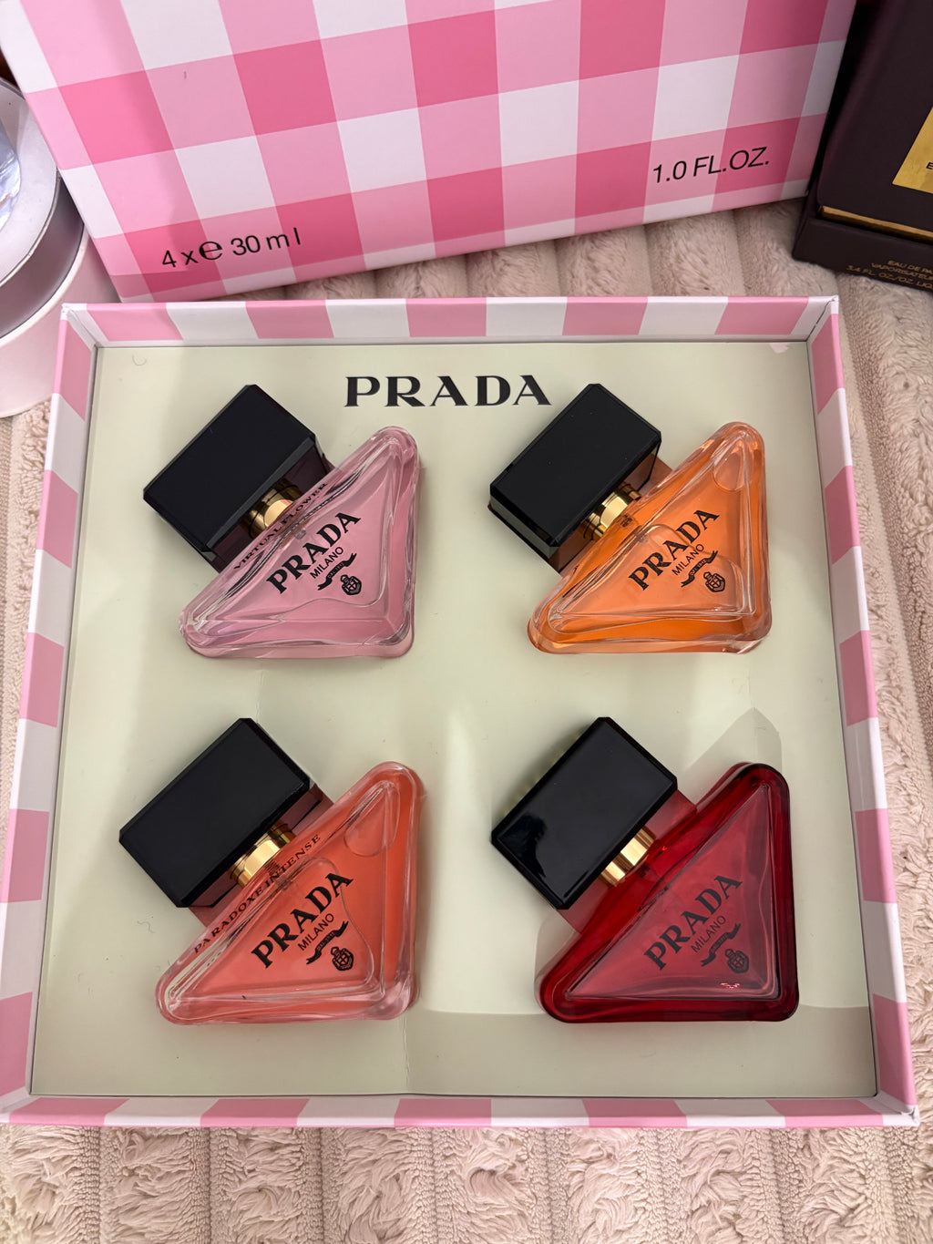 ⭐ Prada – Collection Miniatures Triangle (4 × 30 ml)